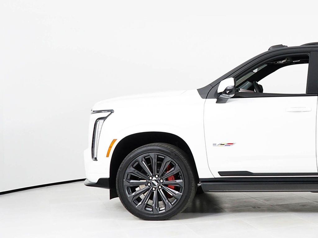 2025 Cadillac ESCALADE V-SERIES 缩略图 12
