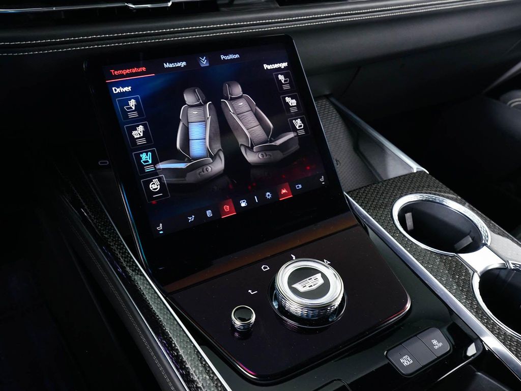 2025 Cadillac ESCALADE V-SERIES 缩略图 29