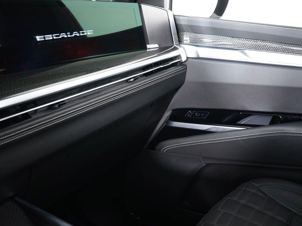 2025 Cadillac ESCALADE V-SERIES 缩略图 23