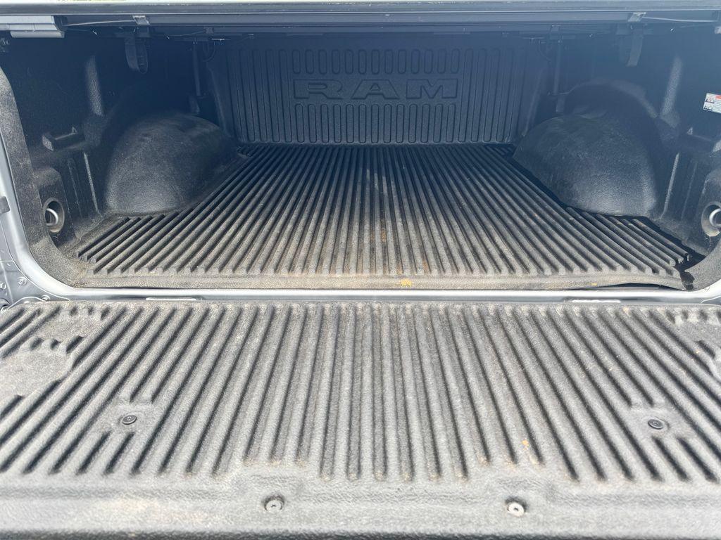 2023 RAM 1500 BIG HORN 照片 9