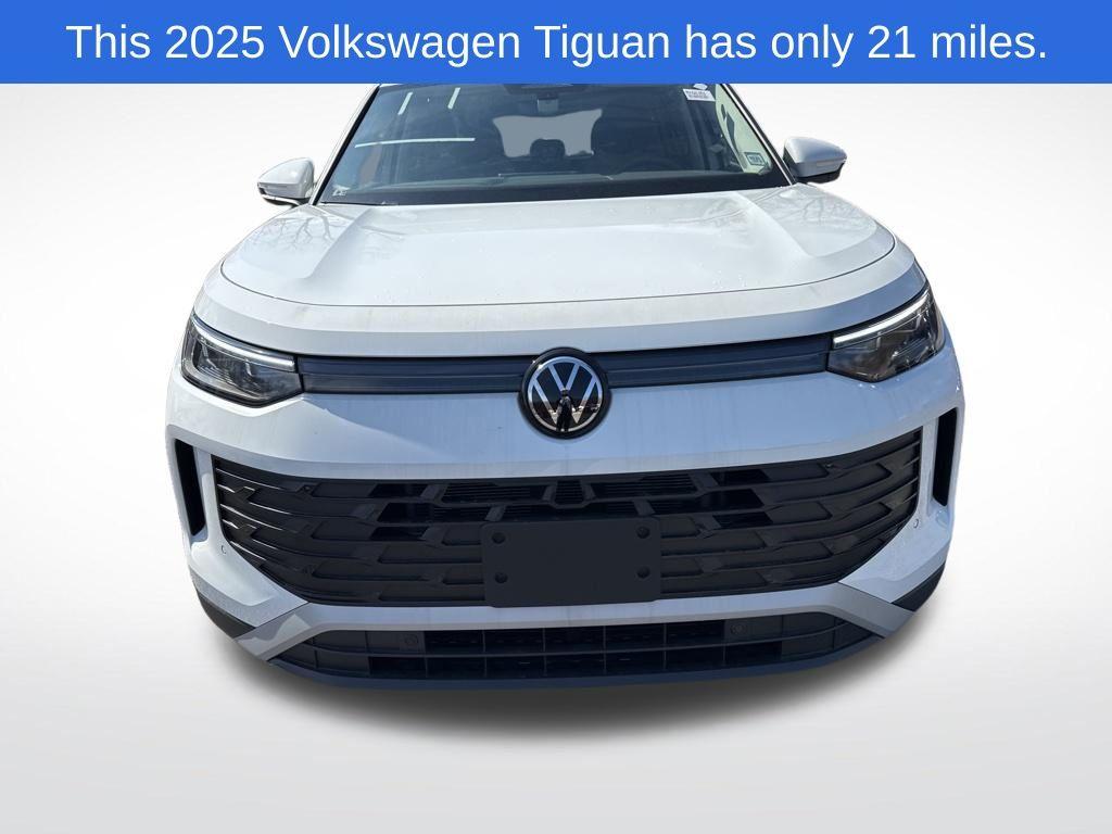New 2025 Volkswagen Tiguan 2.0T S