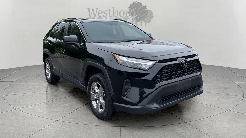 2025 Toyota RAV4 HYBRID LE — фото 1