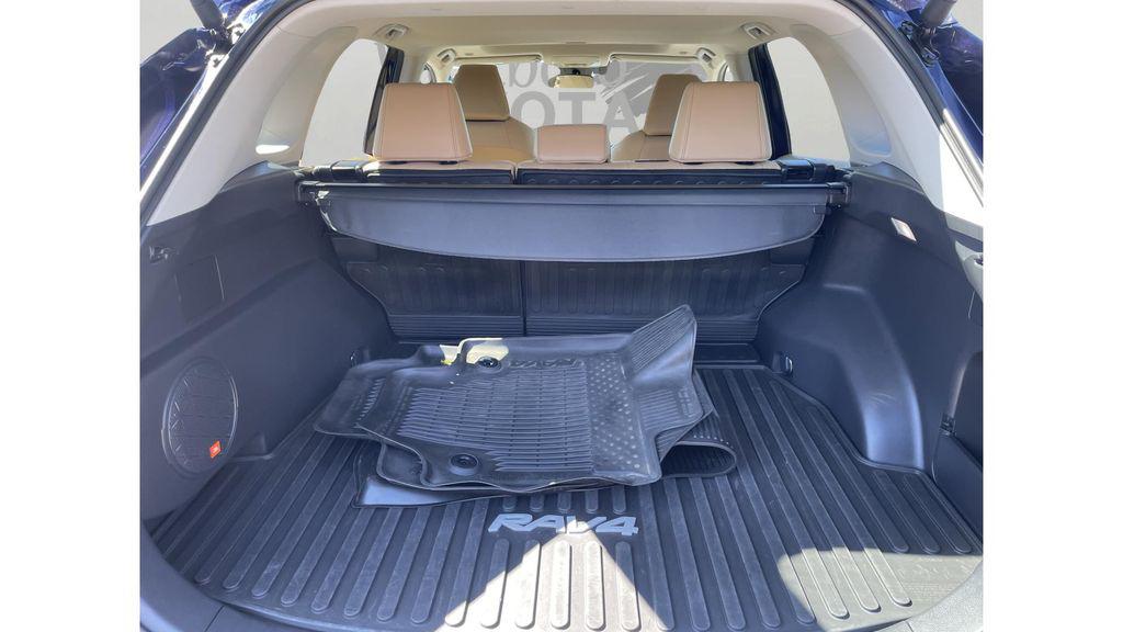 TOYOTA RAV4 - 9