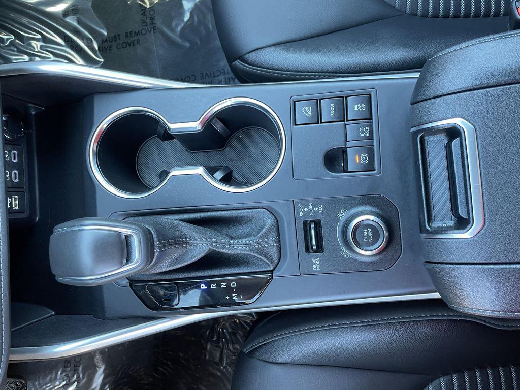 2025 Toyota HIGHLANDER XSE — миниатюра 23