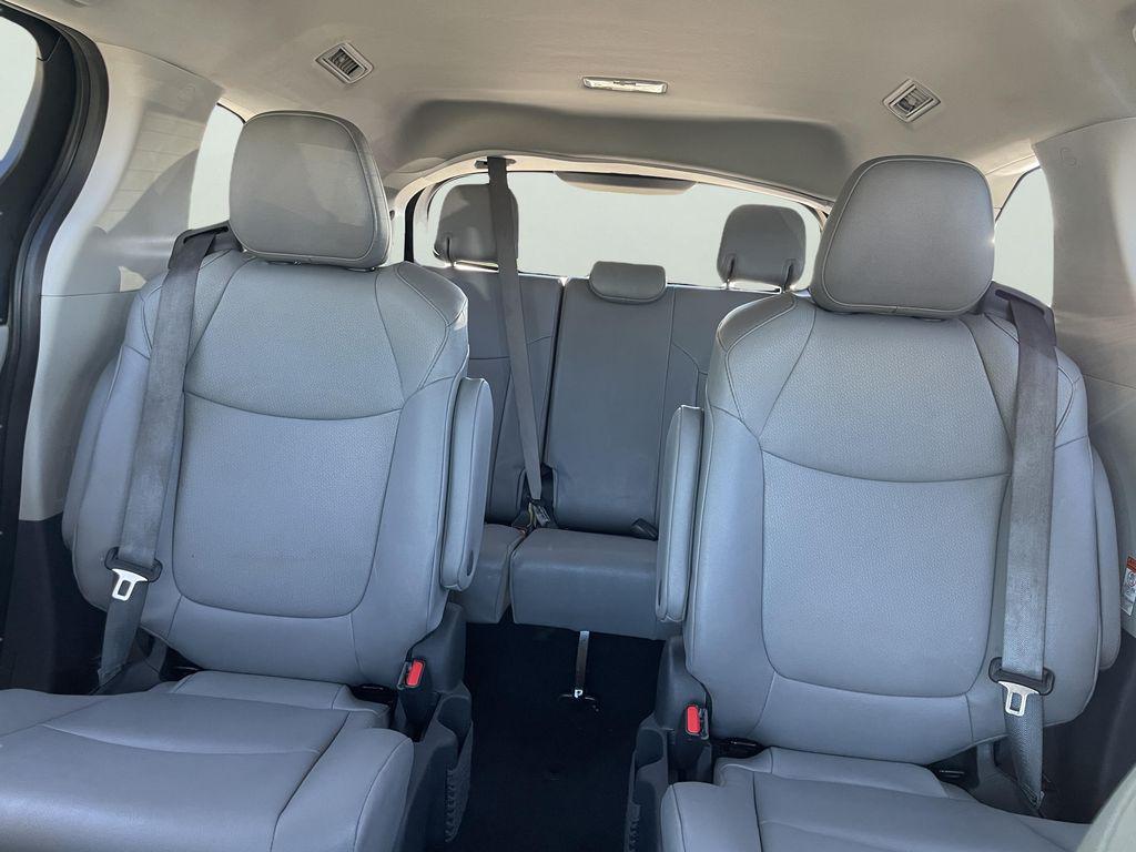 صورة مصغرة 18 لـ 2023 Toyota SIENNA XLE
