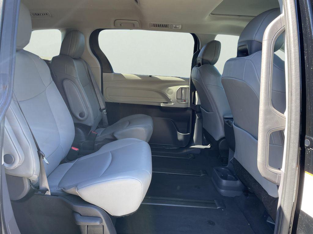 صورة مصغرة 11 لـ 2023 Toyota SIENNA XLE