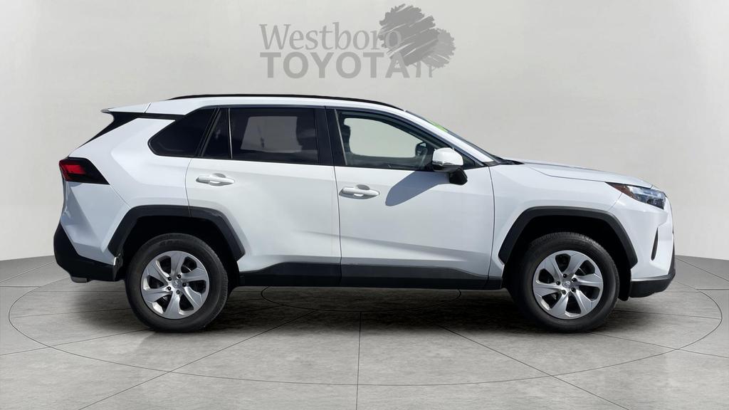 صورة 8 لـ 2024 Toyota RAV4 XLE