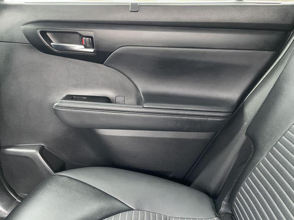 2025 Toyota HIGHLANDER XSE — миниатюра 17