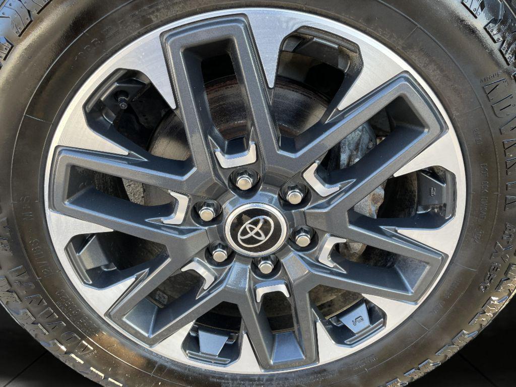2023 Toyota SEQUOIA LIMITED — миниатюра 29