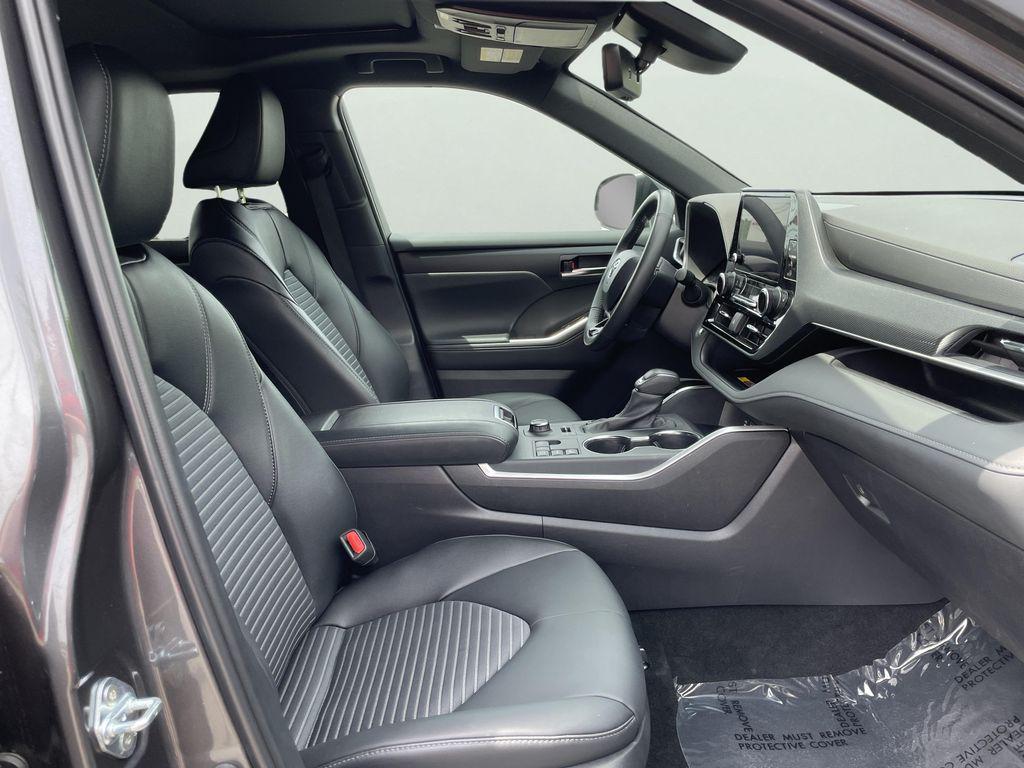 2025 Toyota HIGHLANDER XSE — миниатюра 13