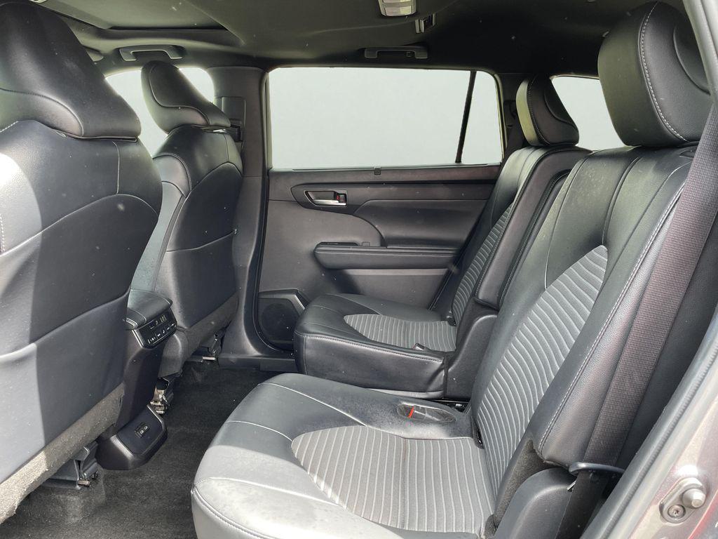 2025 Toyota HIGHLANDER XSE — миниатюра 11