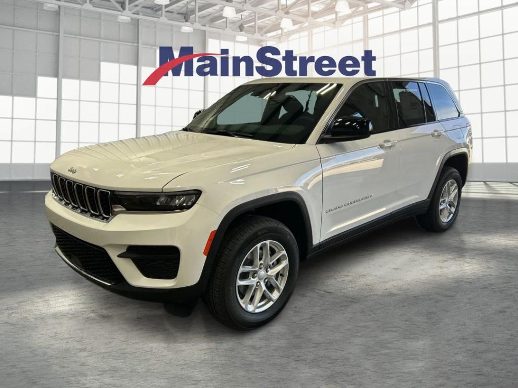 New 2026 Jeep Grand Cherokee Laredo