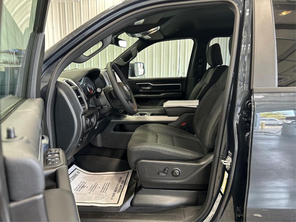 New 2027 RAM 1500 Big Horn/Lone Star