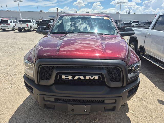 2024 RAM 1500 CLASSIC SLT — фото 2
