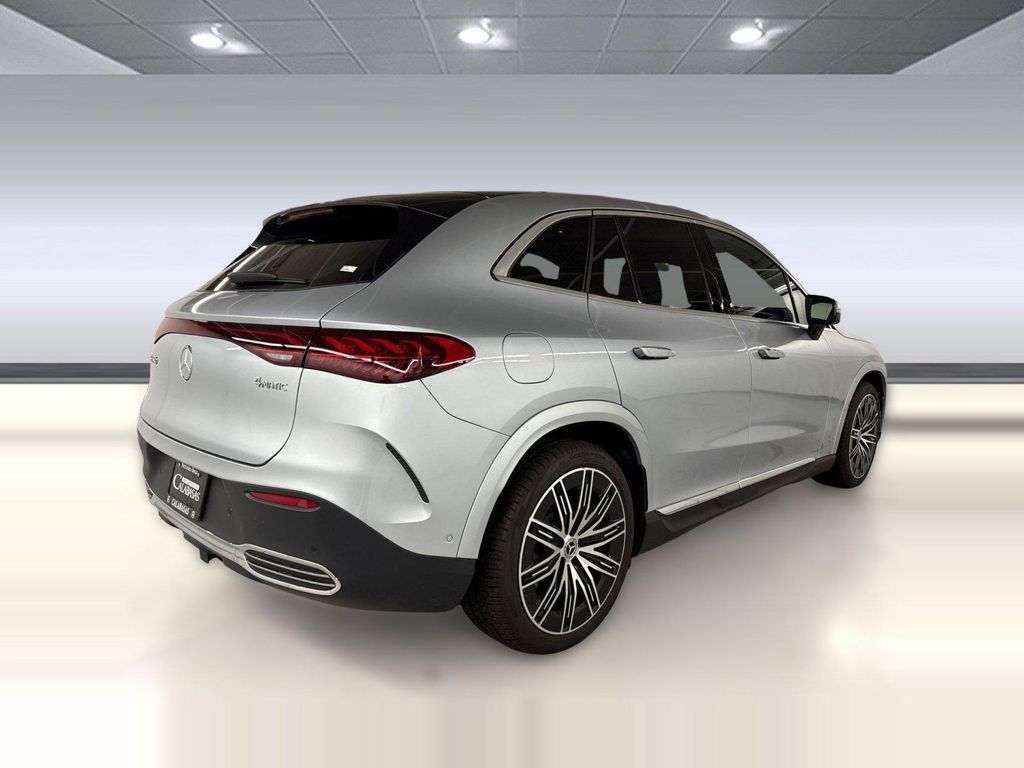 صورة 9 لـ 2026 Mercedes-BENZ EQE