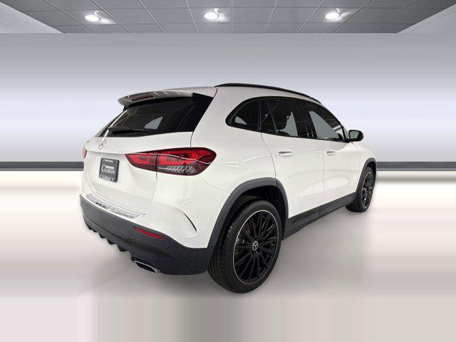 MERCEDES-BENZ GLA - 9