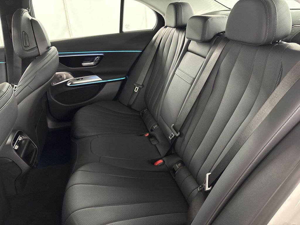 2026 Mercedes-BENZ E-CLASS 缩略图 22