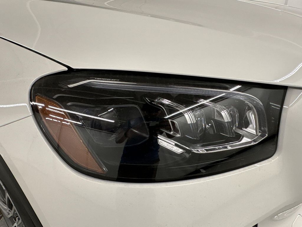 2026 Mercedes-BENZ GLS — миниатюра 12