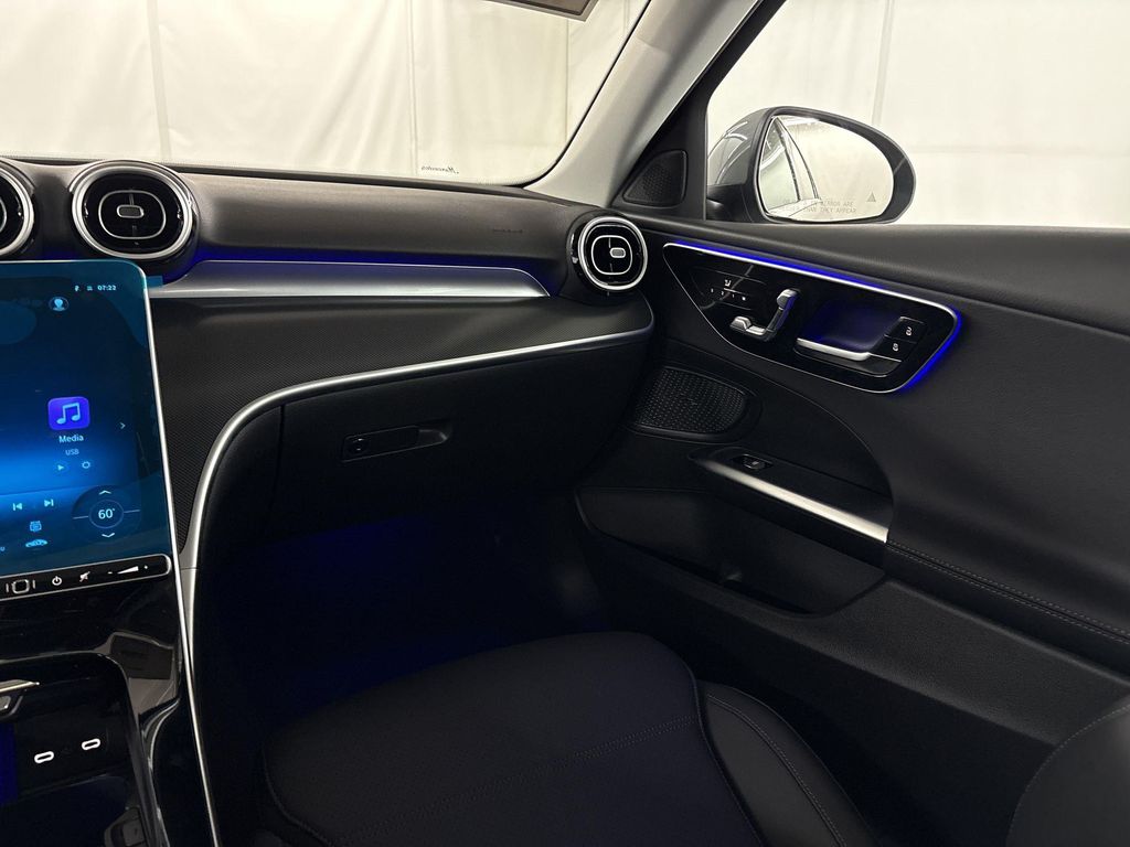 2026 Mercedes-BENZ C-CLASS — миниатюра 28