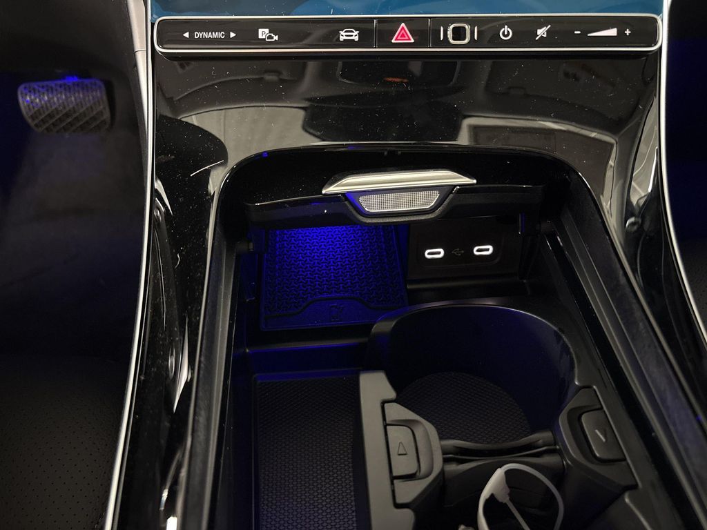 2026 Mercedes-BENZ C-CLASS — миниатюра 24