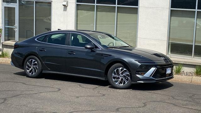 New 2026 Hyundai SONATA Hybrid Blue