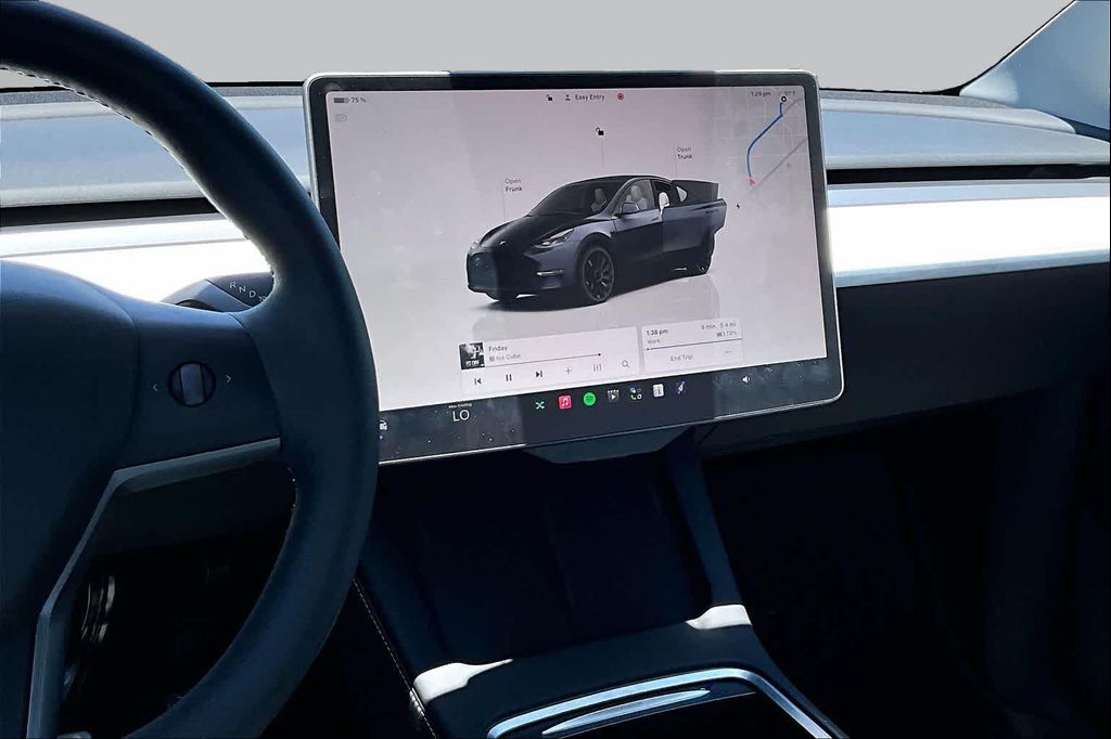 TESLA MODEL Y PERFORMANCE DUAL MOTOR ALL-WHEEL DRIVE - 6