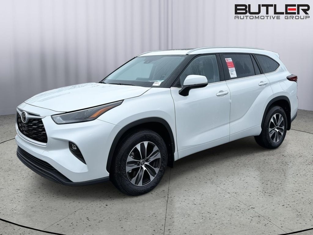 New 2026 Toyota Highlander XLE