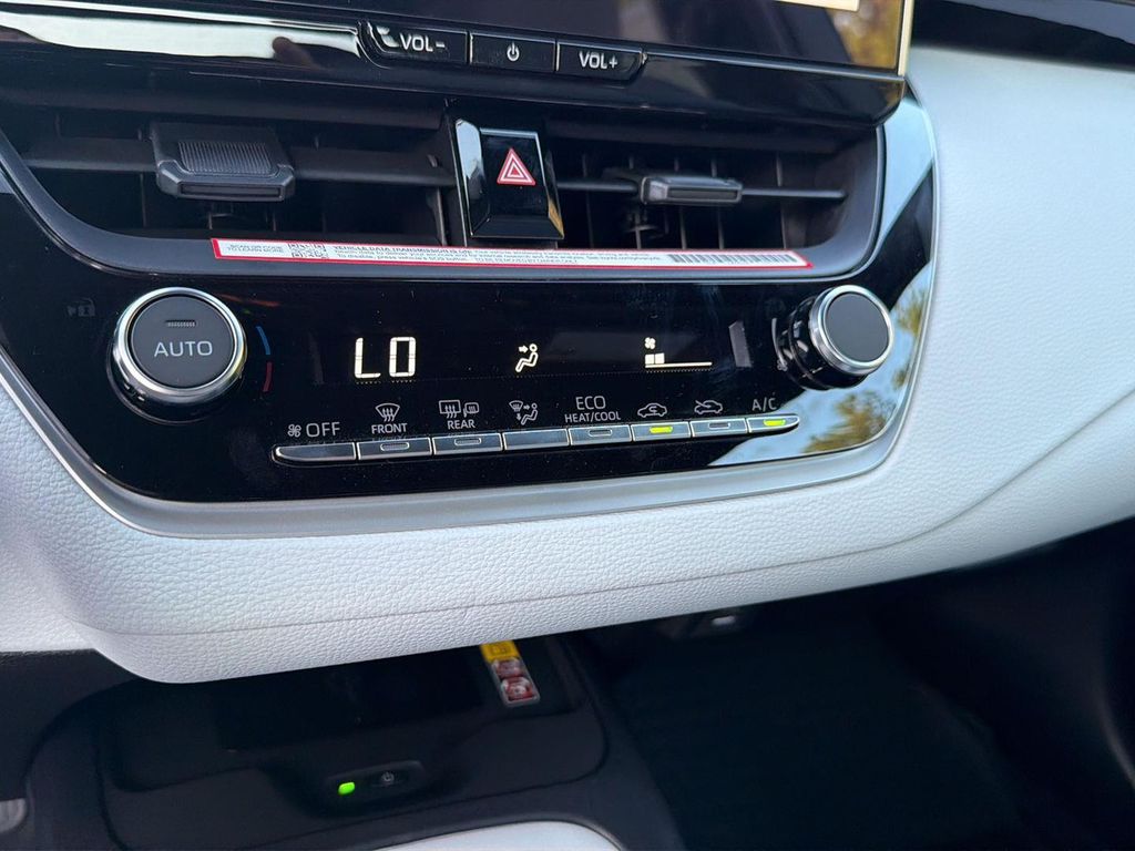 2026 Toyota COROLLA SE 缩略图 25