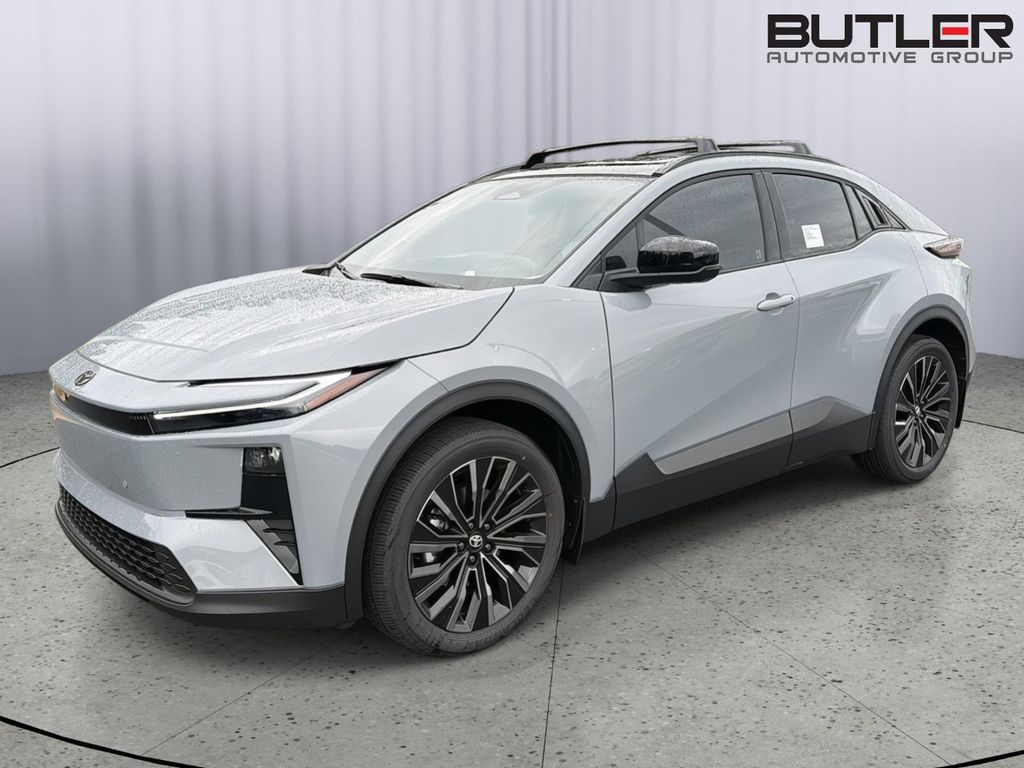 New 2026 Toyota C-HR XSE