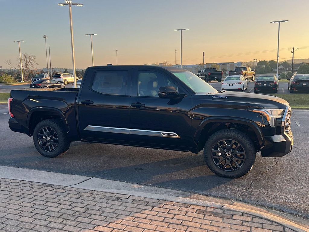 TOYOTA TUNDRA - 7