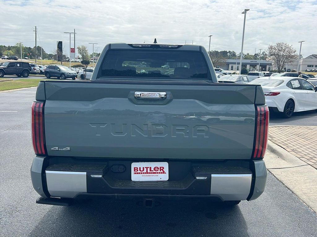 TOYOTA TUNDRA - 5
