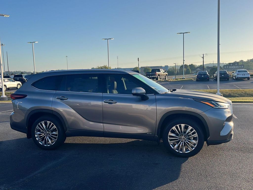 TOYOTA HIGHLANDER - 7