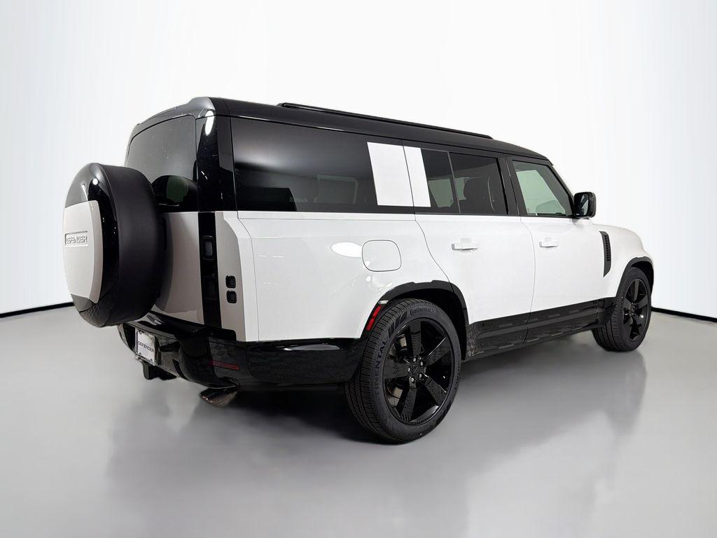 صورة 5 لـ 2026 LAND Rover DEFENDER V8