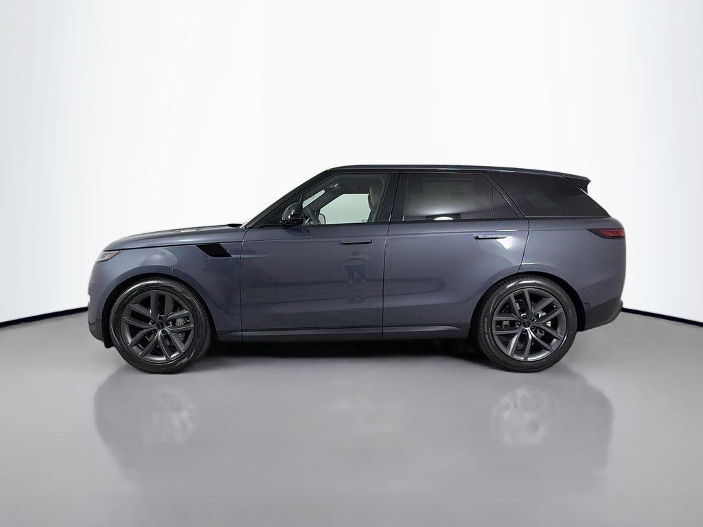 صورة 8 لـ 2026 LAND Rover RANGE ROVER SPORT SE