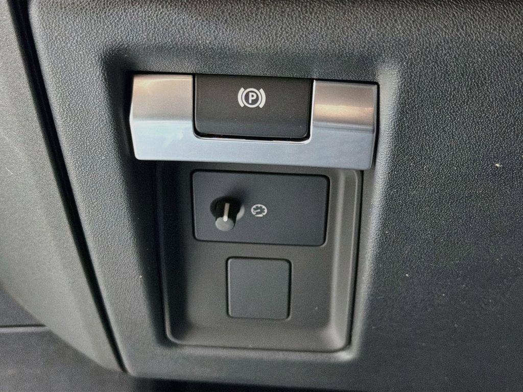 2026 LAND Rover DEFENDER V8 照片 10