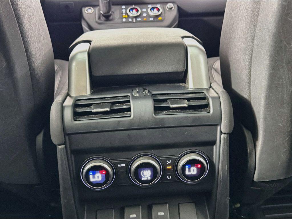 2023 LAND Rover DEFENDER 130 X-DYNAMIC SE — фото 27
