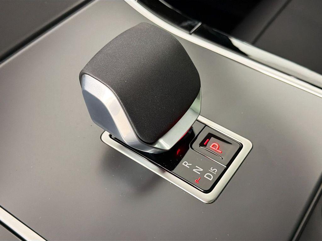 صورة مصغرة 17 لـ 2026 LAND Rover RANGE ROVER VELAR P250 S