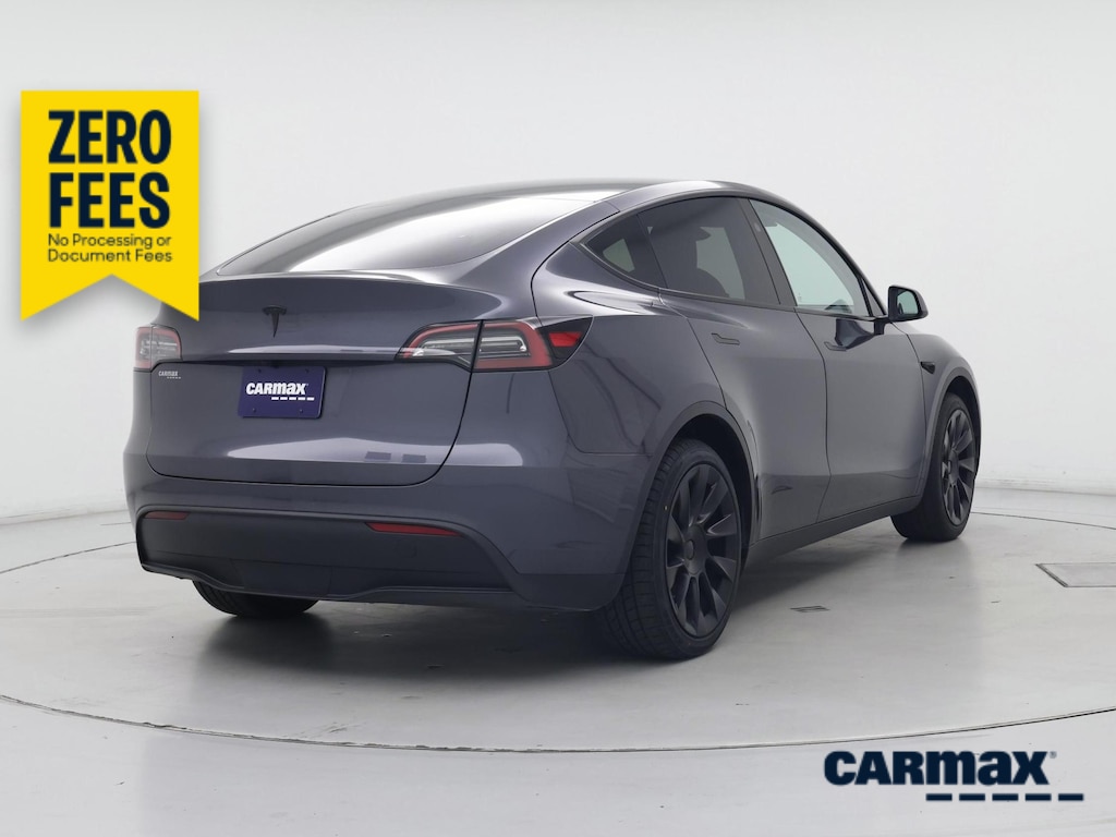 TESLA MODEL Y - 10