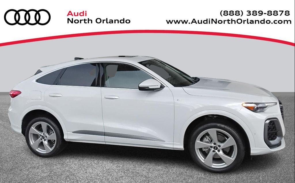 New 2025 Audi Q5 Premium Plus TFSI quattro S tronic