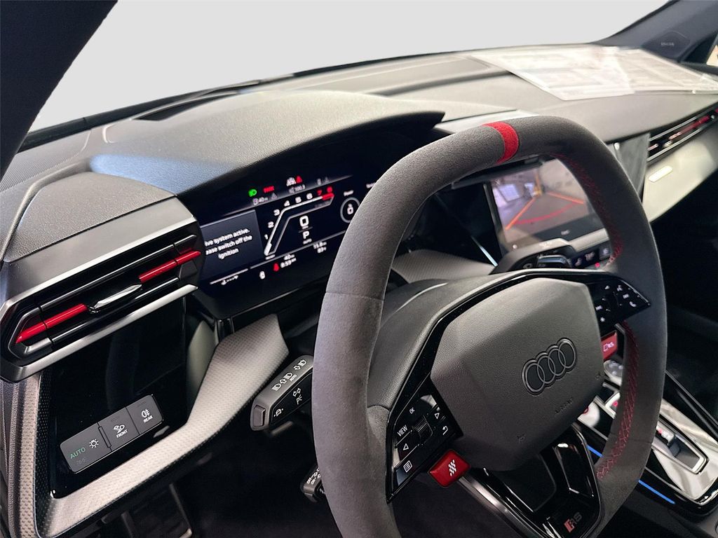 صورة 9 لـ 2026 AUDI RS 3 TFSI QUATTRO S TRONIC