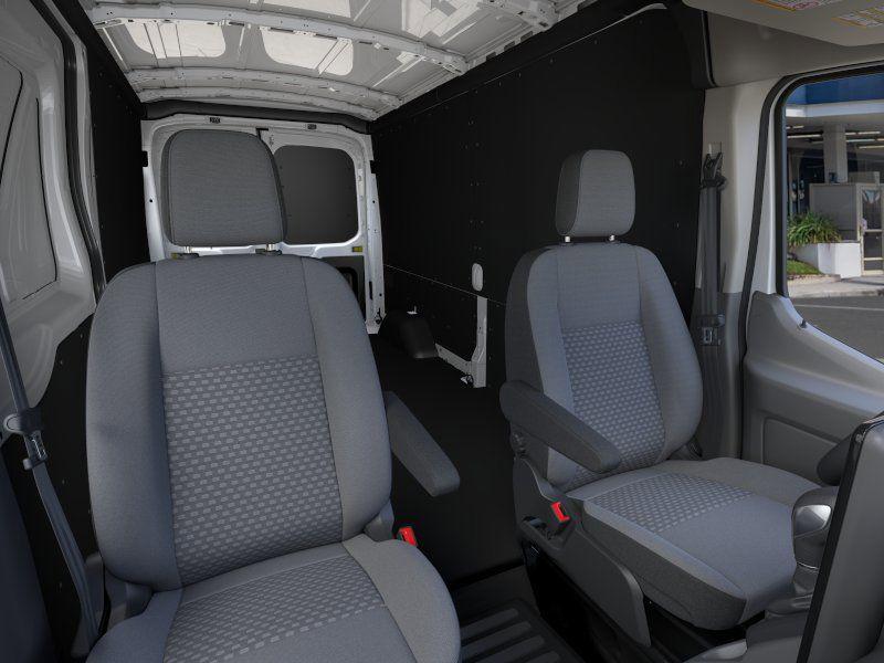 صورة 10 لـ 2026 FORD TRANSIT-250 BASE