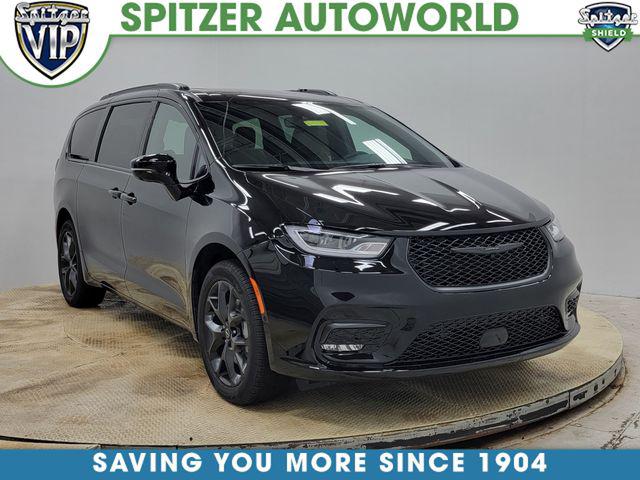 New 2026 Chrysler Pacifica Limited