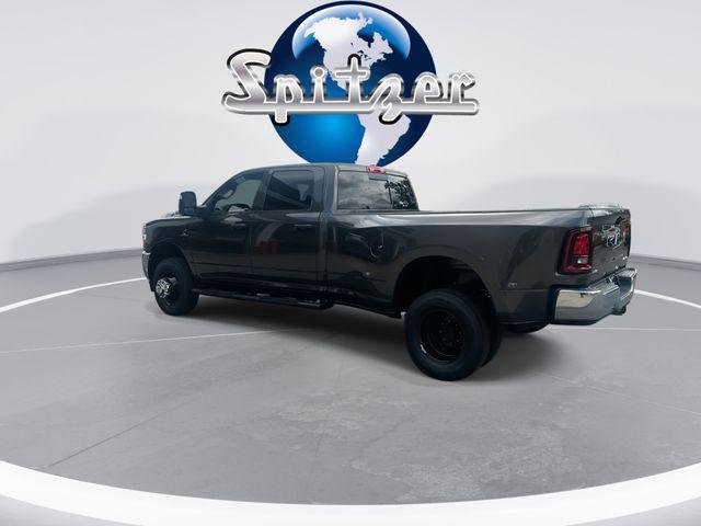صورة 7 لـ 2026 RAM 3500 TRADESMAN CREW CAB 4X4 8' BOX