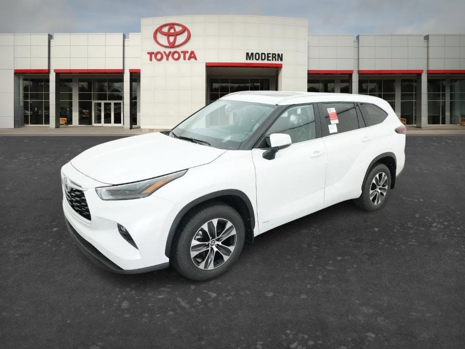 New 2026 Toyota Highlander Hybrid XLE