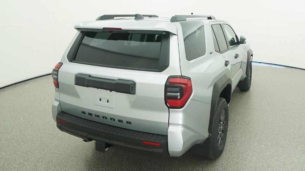 2026 Toyota 4RUNNER SR5 thumbnail 24