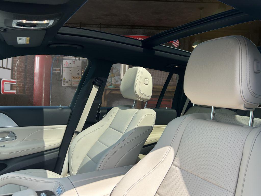 2025 Mercedes-BENZ GLS 缩略图 13