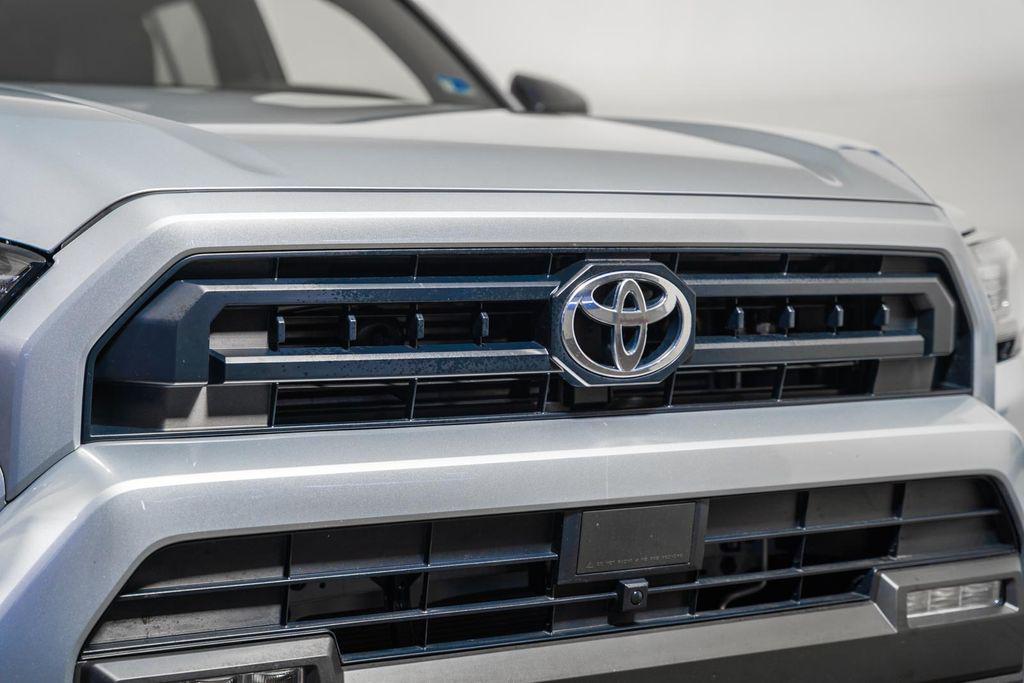 TOYOTA 4RUNNER - 10
