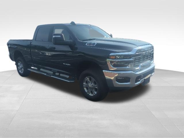 صورة 4 لـ 2026 RAM 2500 BIG HORN CREW CAB 4X4 6'4' BOX