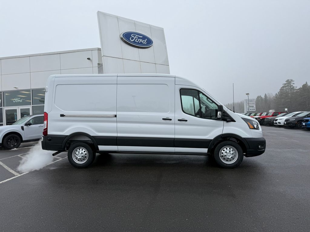 صورة 2 لـ 2026 FORD TRANSIT-250 148 WB MEDIUM ROOF CARGO