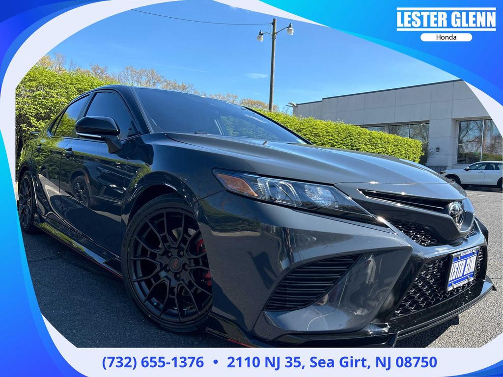 TOYOTA CAMRY - 1